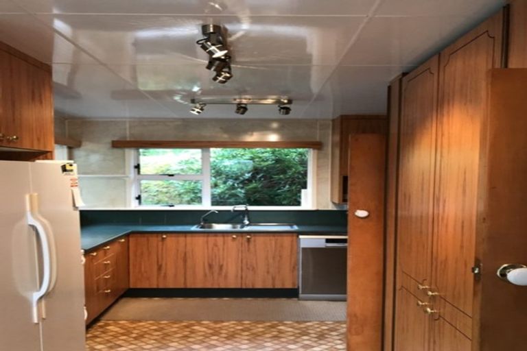 Photo of property in 3 Angell Street, Johnsonville, Wellington, 6037