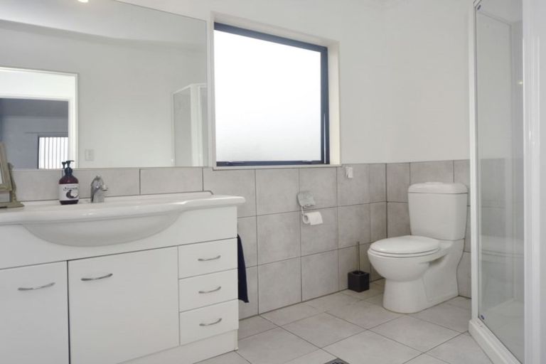 Photo of property in 3 Mclaren Place, Otaki, 5512