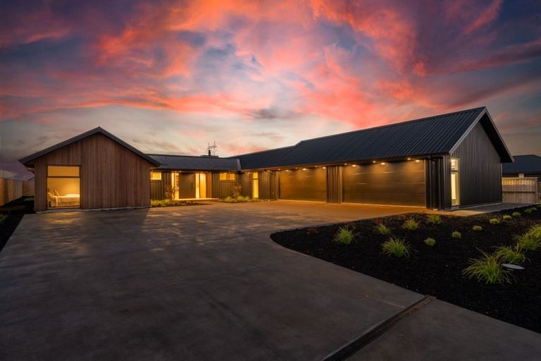 Photo of property in 35 Ridgeland Way, West Melton, 7618