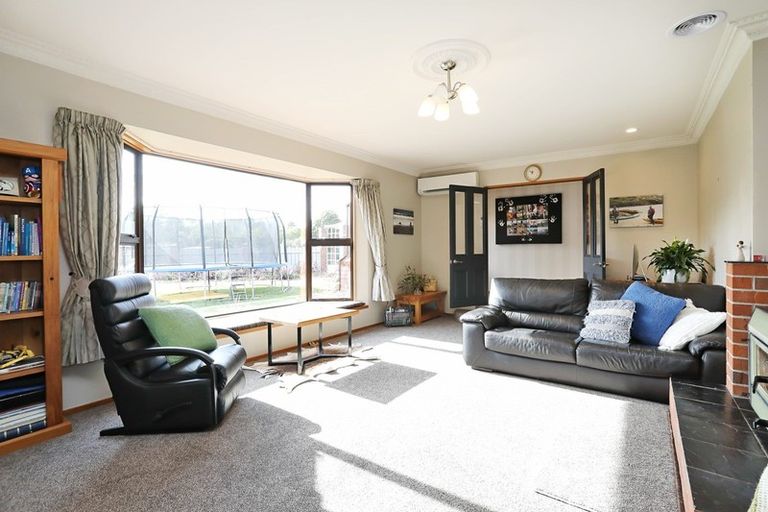 Photo of property in 10 Tui Place, Otatara, Invercargill, 9879