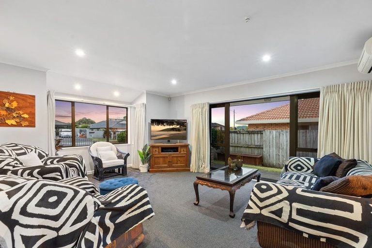 Photo of property in 28 Stableford Drive, Pyes Pa, Tauranga, 3112