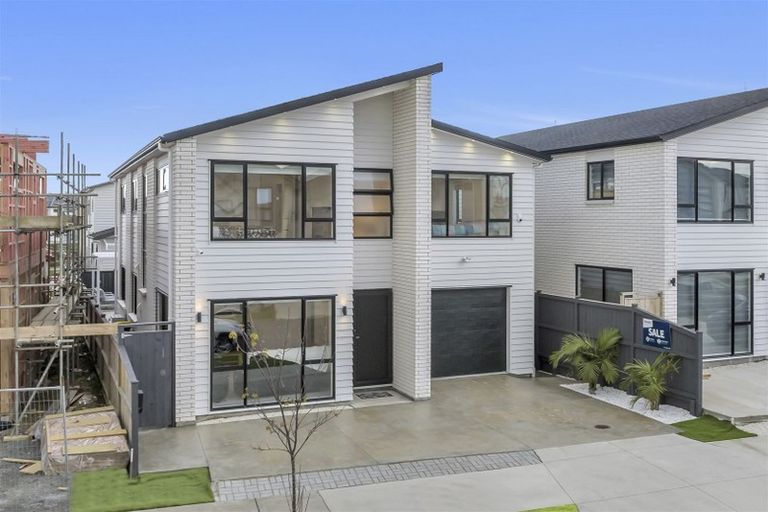 Photo of property in 9 Puruatanga Drive, Flat Bush, Auckland, 2019