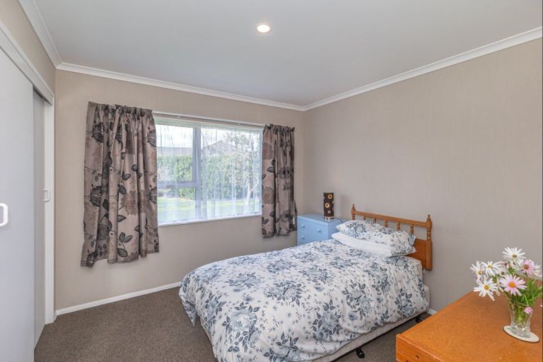 Photo of property in 23 Saint Laurent Way, Ohau, Levin, 5570