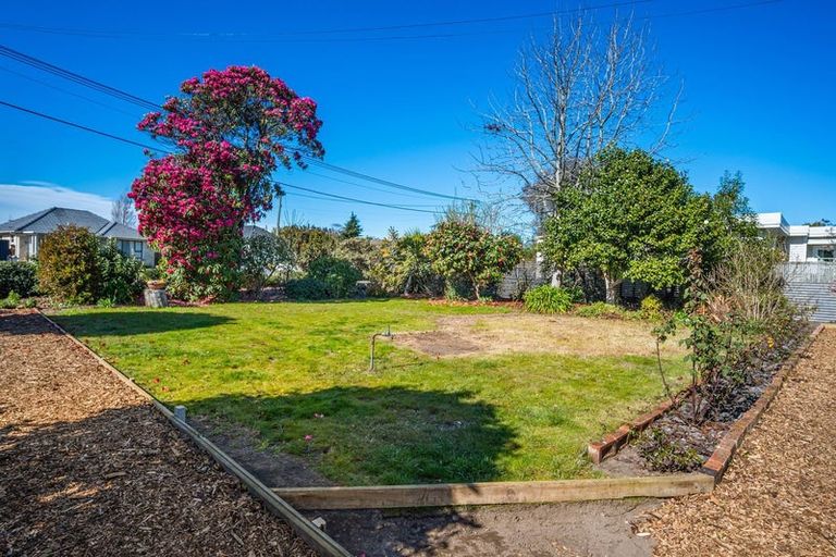 Photo of property in 36 Cuffs Road, Wainoni, Christchurch, 8061