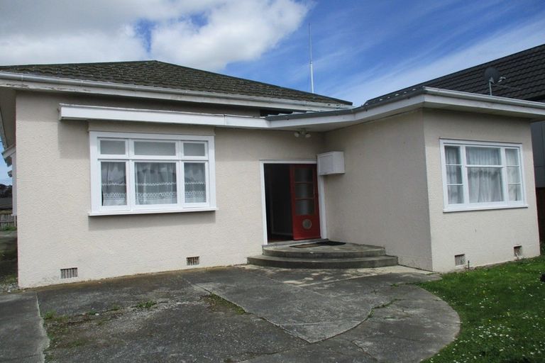 Photo of property in 6 Pirie Street, Palmerston North, 4410