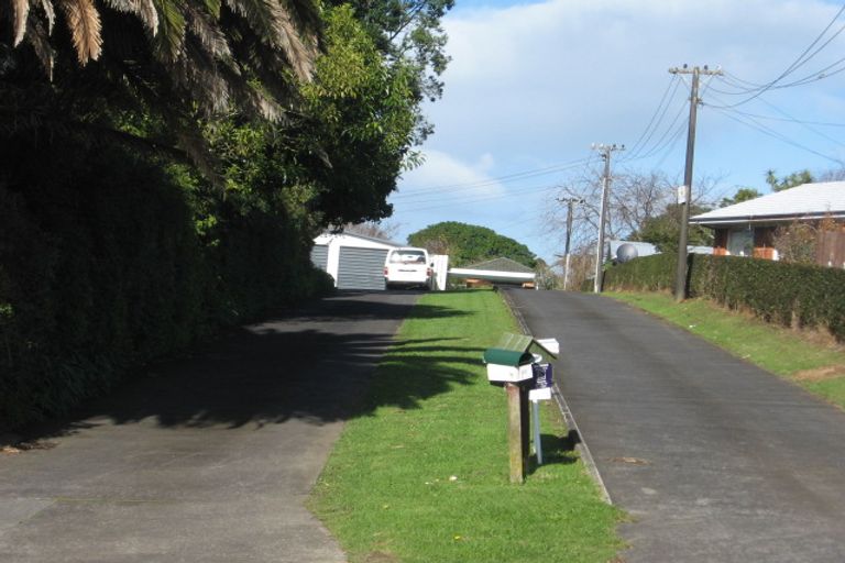 Photo of property in 1/25 Orams Road, Hillpark, Auckland, 2102