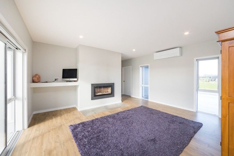 Photo of property in 83 View Road, Halcombe, Feilding, 4779