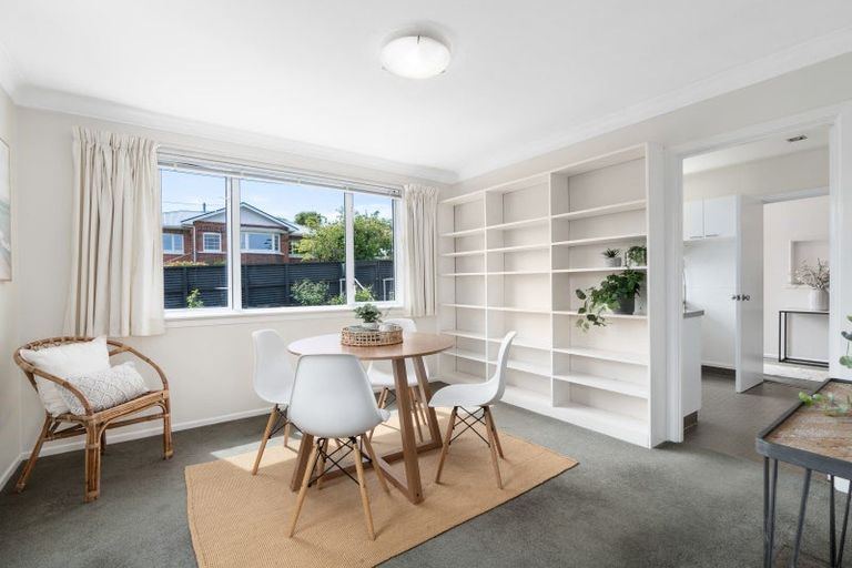 Photo of property in 16 Farquharson Street, Opoho, Dunedin, 9010