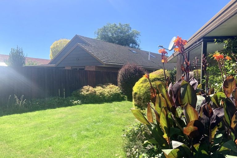 Photo of property in 1/16a Sayers Crescent, Ilam, Christchurch, 8041