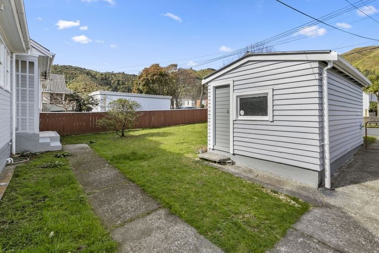 Photo of property in 15 Grierson Street, Naenae, Lower Hutt, 5011