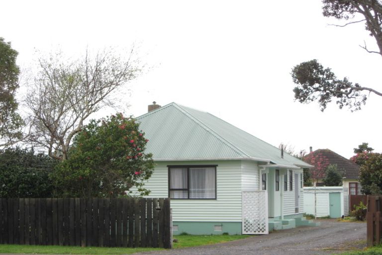 Photo of property in 76 Cracroft Street, Waitara, 4320
