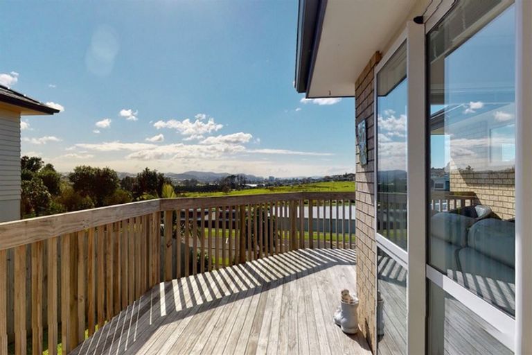 Photo of property in 27 Old Mill Road, Silverdale, 0932