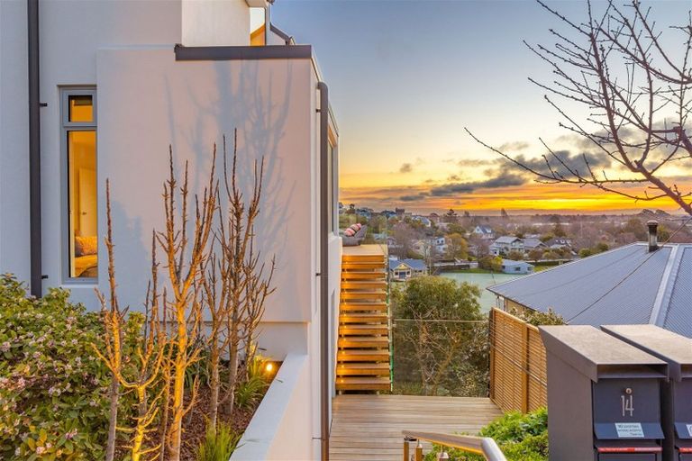 Photo of property in 14 Upper Crichton Terrace, Cashmere, Christchurch, 8022