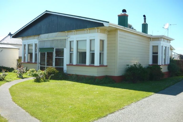 Photo of property in 15 Rhodes Street, Waimate, 7924