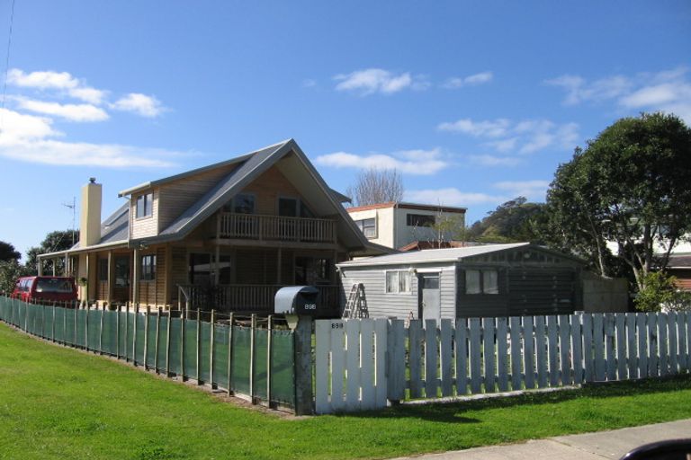 Photo of property in 898 Pataua South Road, Pataua South, Onerahi, 0192