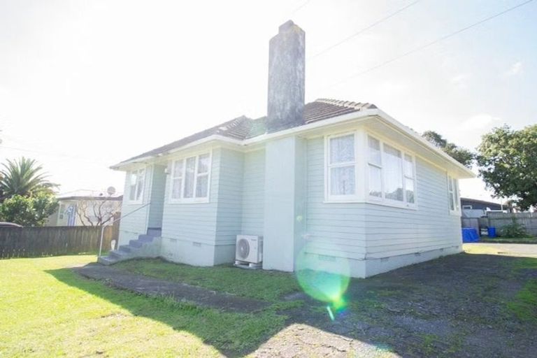 Photo of property in 70 Fisher Crescent, Otara, Auckland, 2023