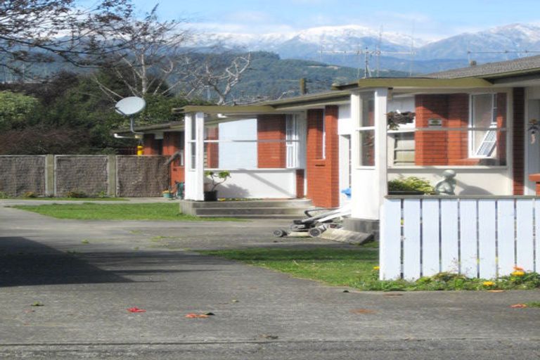 Photo of property in 16b Queenwood Road, Levin, 5510