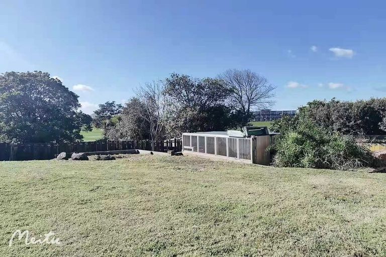 Photo of property in 25 Mcquarrie Avenue, Wattle Downs, Auckland, 2103