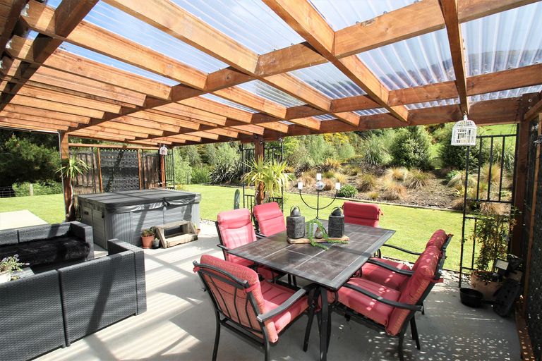 Photo of property in 43 Tara Hills Drive, North Taieri, Mosgiel, 9092