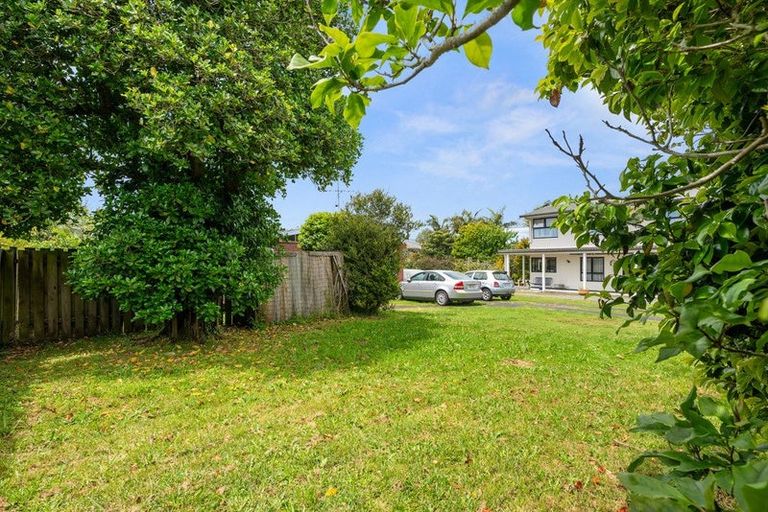 Photo of property in 53 Centreway Road, Orewa, 0931