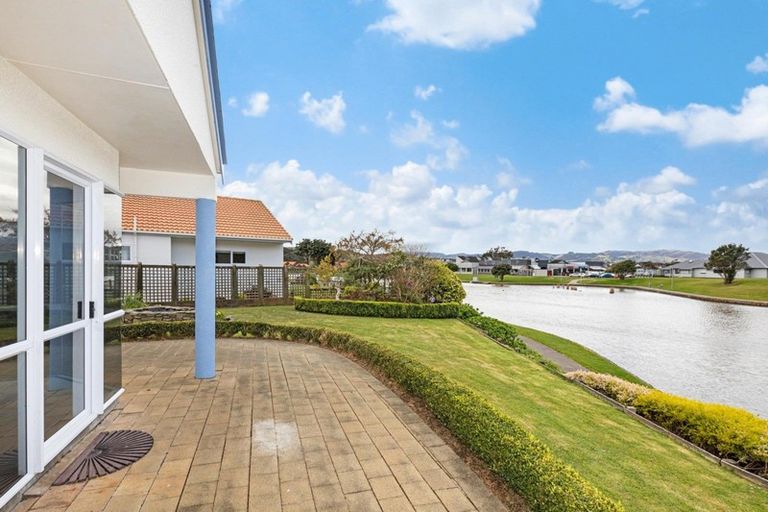 Photo of property in 8 Lakeside Villas, Whitby, Porirua, 5024