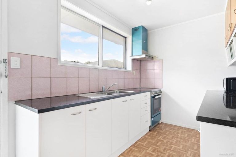 Photo of property in 2/4 Preston Avenue, Mount Albert, Auckland, 1025