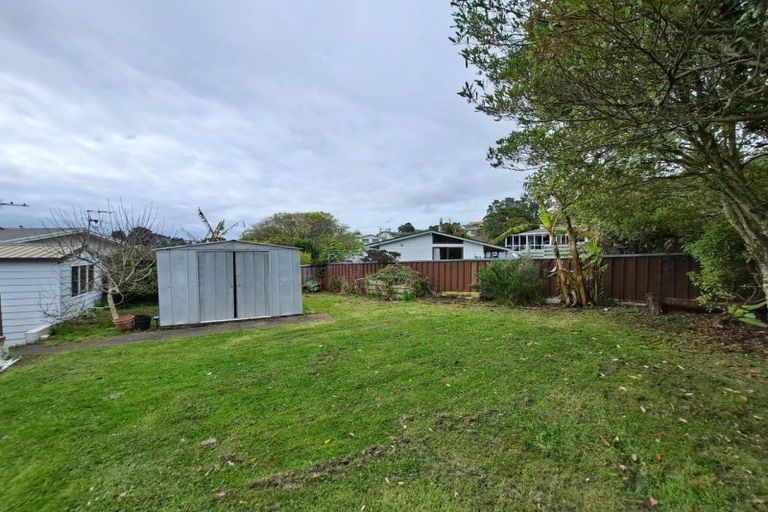 Photo of property in 81 Riversdale Drive, Merrilands, New Plymouth, 4312