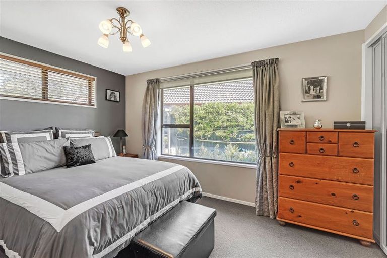 Photo of property in 31 Karnak Crescent, Russley, Christchurch, 8042