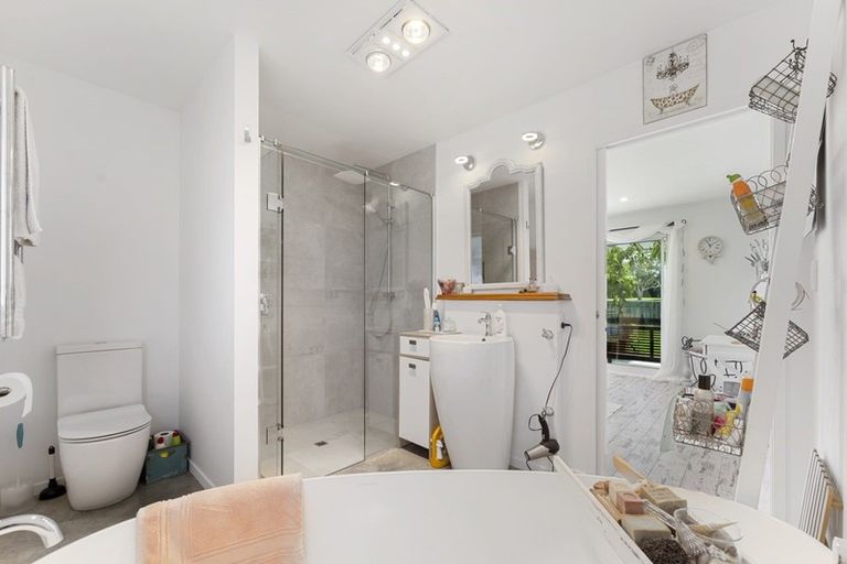 Photo of property in 2 Mercade Close, Stratford, 4332