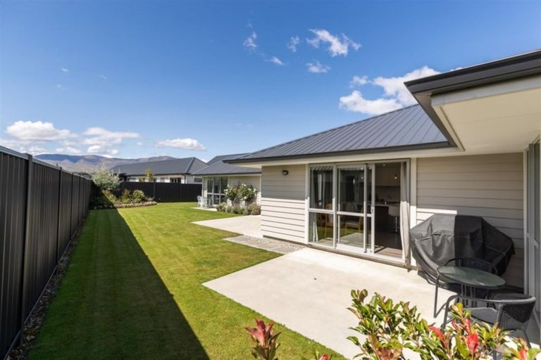 Photo of property in 23 Myles Way, Lower Shotover, Queenstown, 9304