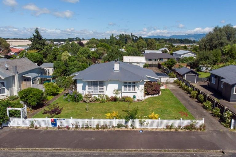 Photo of property in 62 Barraud Street, Dannevirke, 4930