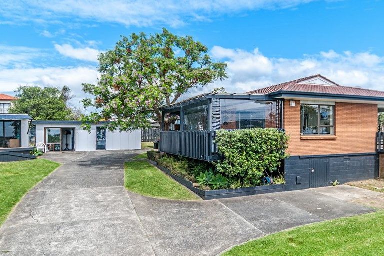 Photo of property in 10 Marendellas Drive, Bucklands Beach, Auckland, 2014