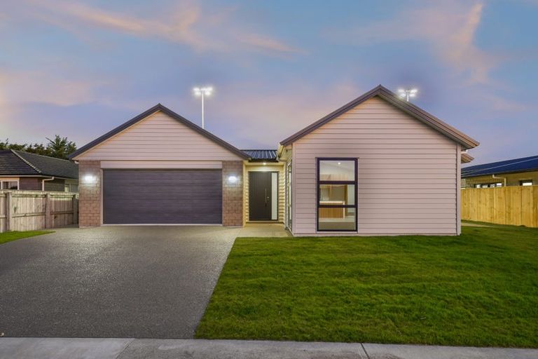 Photo of property in 23 Hudson Place, Paraparaumu, 5032