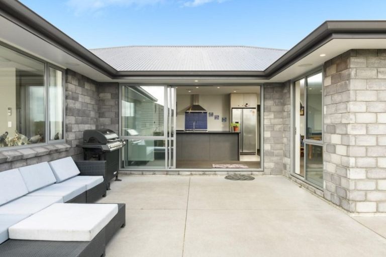 Photo of property in 84 Rexford Heights, Pyes Pa, Tauranga, 3112