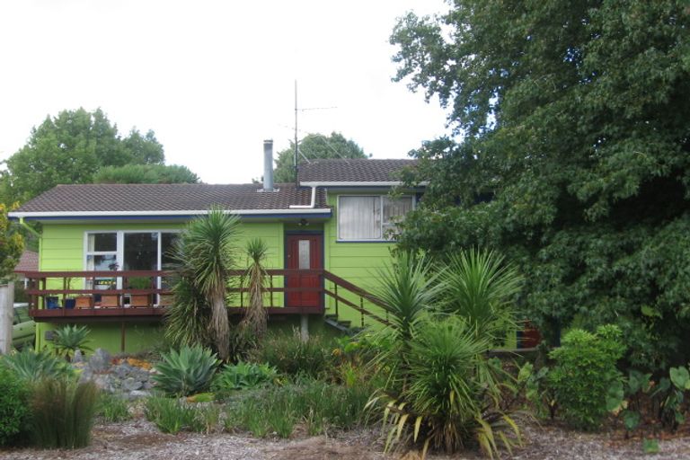 Photo of property in 20 The Grove, Titirangi, Auckland, 0604