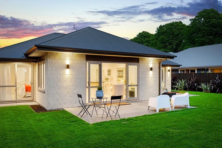 Photo of property in 5 Levinge Lane, Hillmorton, Christchurch, 8024