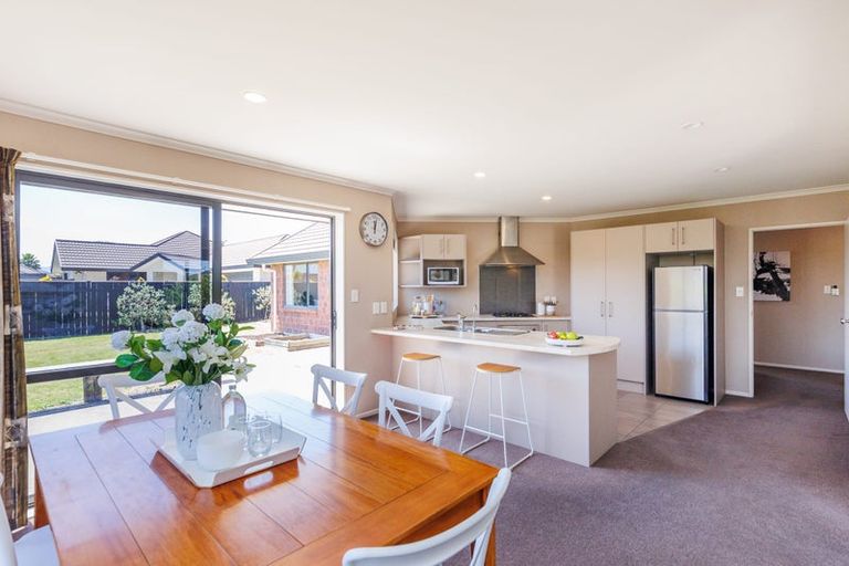 Photo of property in 4 Nevada Way, Kelvin Grove, Palmerston North, 4414