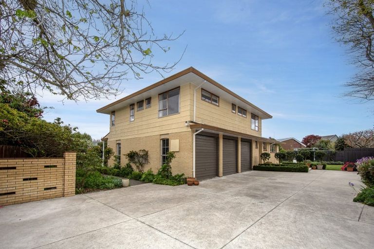 Photo of property in 19a Witbrock Crescent, Burnside, Christchurch, 8053
