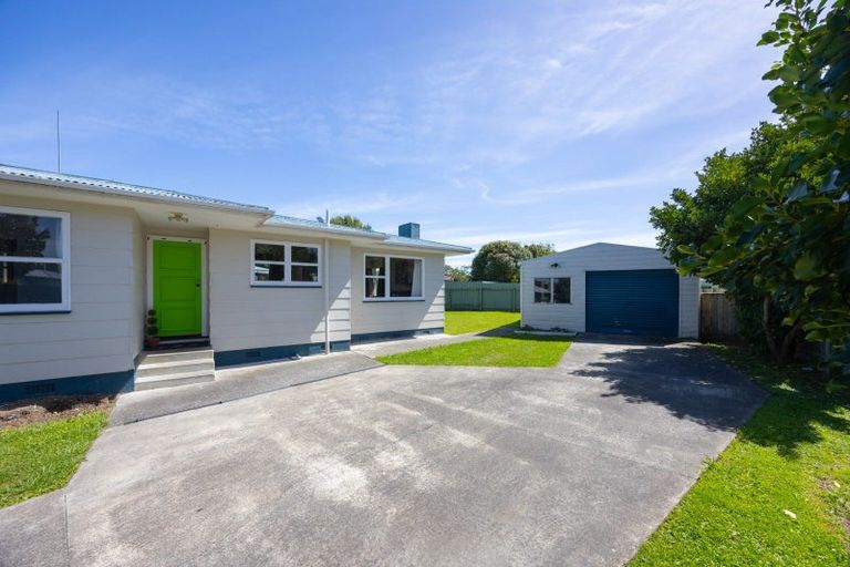 Photo of property in 28 Dewe Avenue, Feilding, 4702