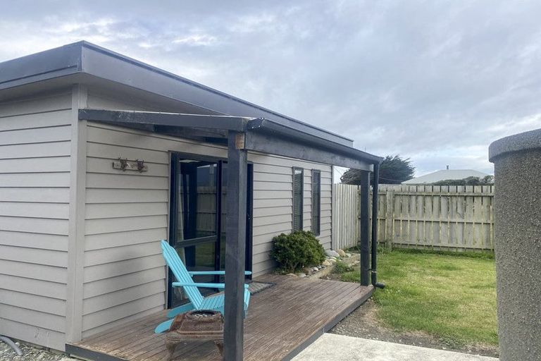 Photo of property in 71 Stafford Street, Orepuki, Riverton, 9881