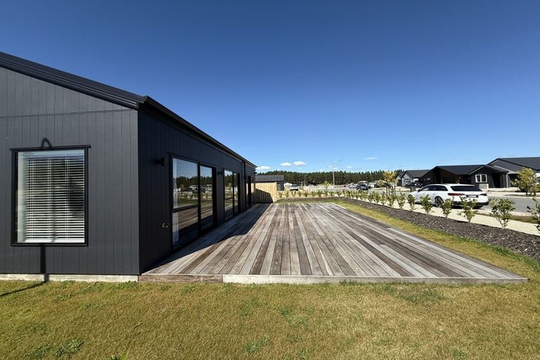 Photo of property in 25 Longview Drive, Lake Hawea, 9382