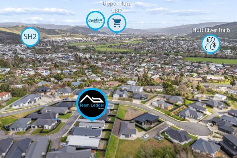 Photo of property in 7 Thornbury Lane, Timberlea, Upper Hutt, 5018