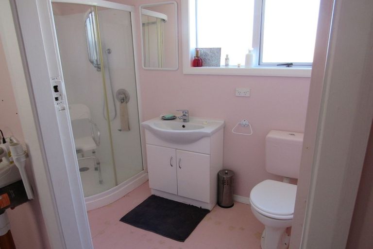 Photo of property in 12 Burns Street, Hawera, 4610