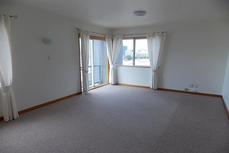 Photo of property in Mansfield Towers, 1 Grant Road, Thorndon, Wellington, 6011