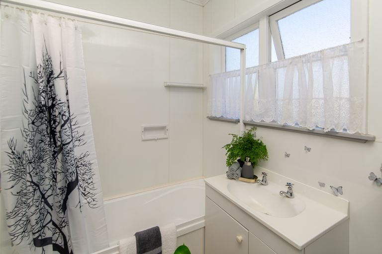 Photo of property in 65 Centennial Avenue, Riccarton, Christchurch, 8041