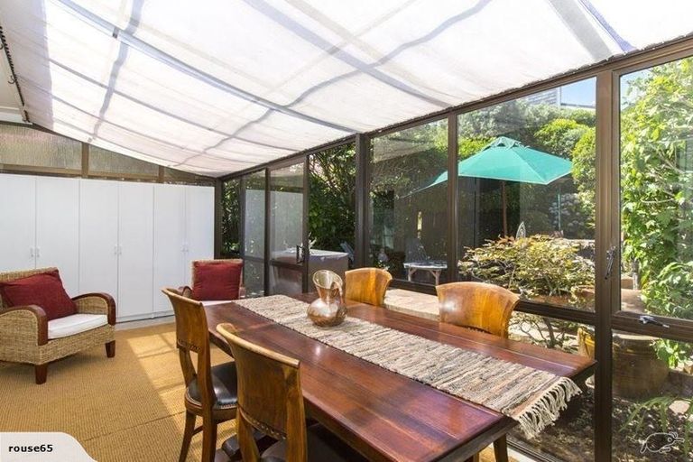 Photo of property in 255 Marine Parade, Eastbourne, Lower Hutt, 5013