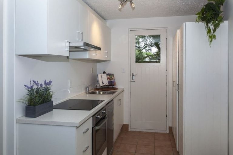 Photo of property in 2/40 Leinster Road, Merivale, Christchurch, 8014