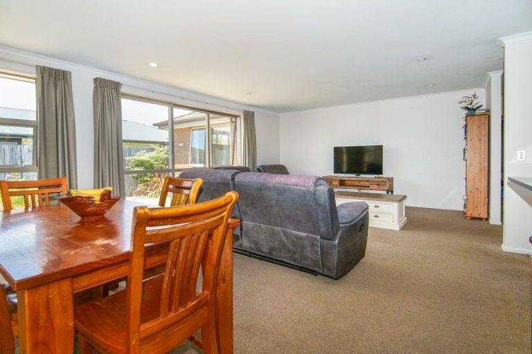 Photo of property in 13/4 Harkness Place, Westport, 7825