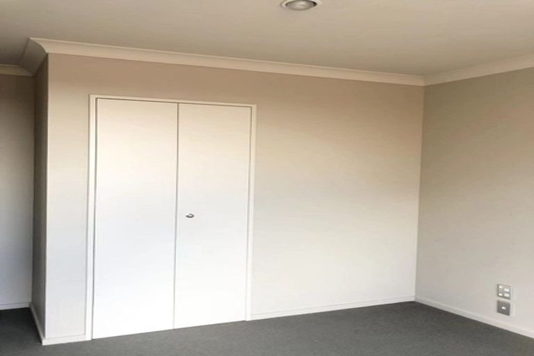 Photo of property in 17 Cunneen Place, Aidanfield, Christchurch, 8025