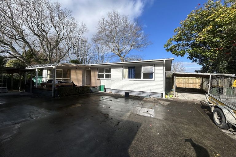 Photo of property in 30c Pinedale Place, Henderson, Auckland, 0610